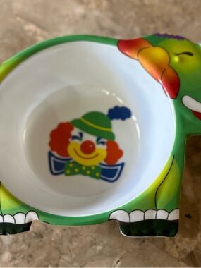 iris Cream Ceramic Plate with Embossed Logo